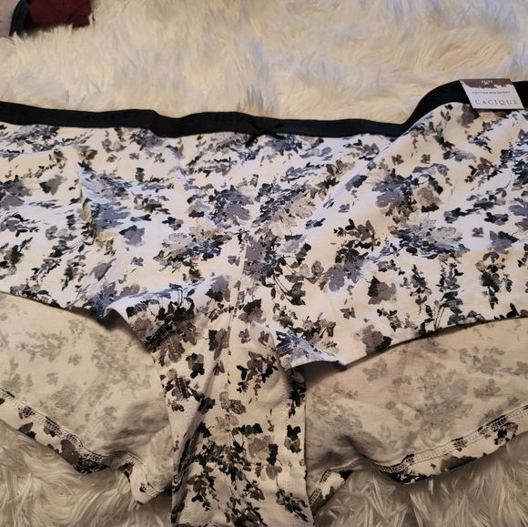 Cacique Boyshort ♡ - Picture 1 of 3